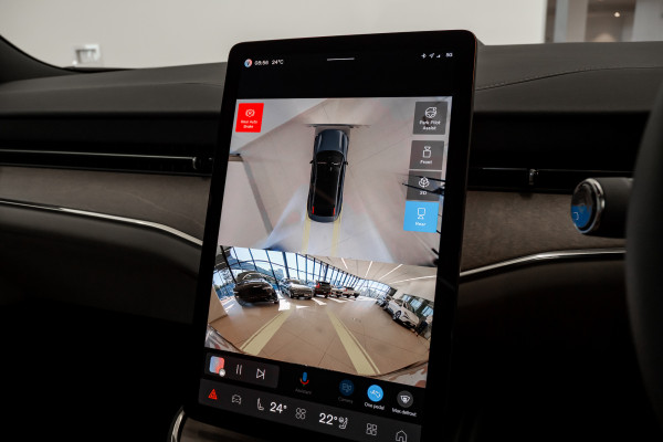 2025 MY26 Volvo ES90  Plus Single Motor Sedan Image 15