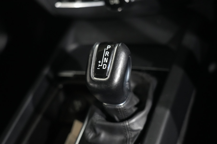 2019 Volvo XC60 UZ D4 Momentum SUV Image 18