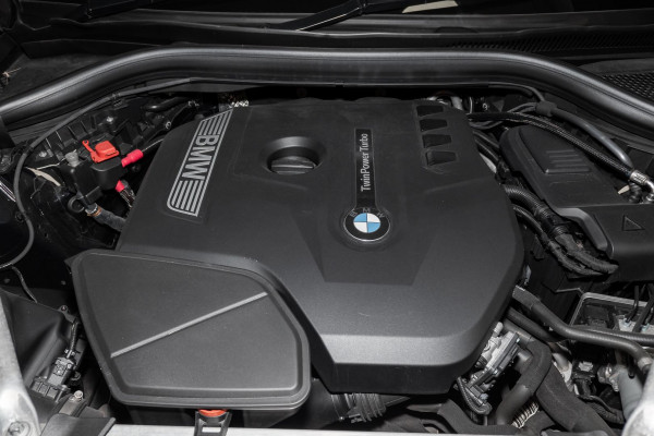 2019 BMW X4 G02 xDrive30i M Sport SUV image 19