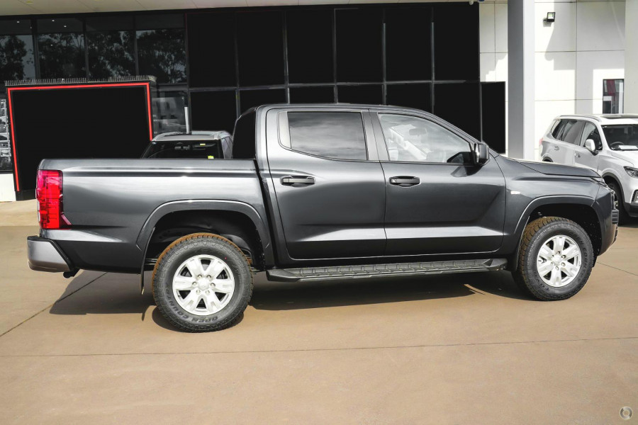 2025 Mitsubishi Triton MV GLX+ Ute Image 6