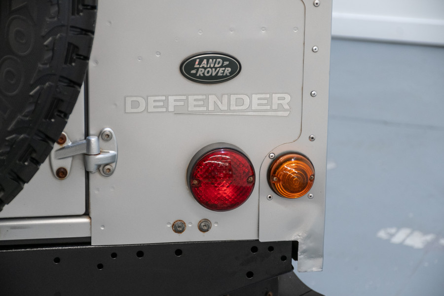 2013 Land Rover Defender 110 (4x4) SUV