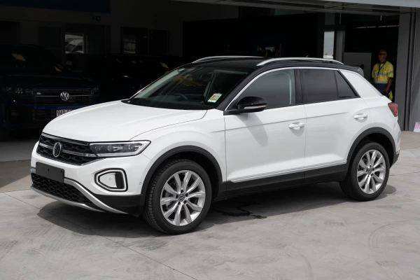 2025 MY26 Volkswagen T-Roc D11 110TSI Style SUV Image 3