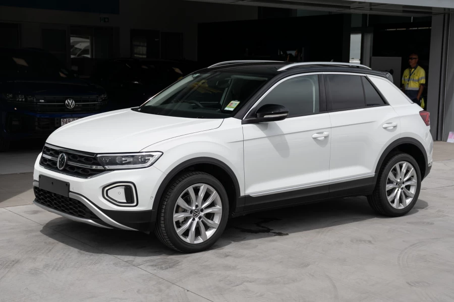 2025 MY26 Volkswagen T-Roc D11 110TSI Style SUV Image 3