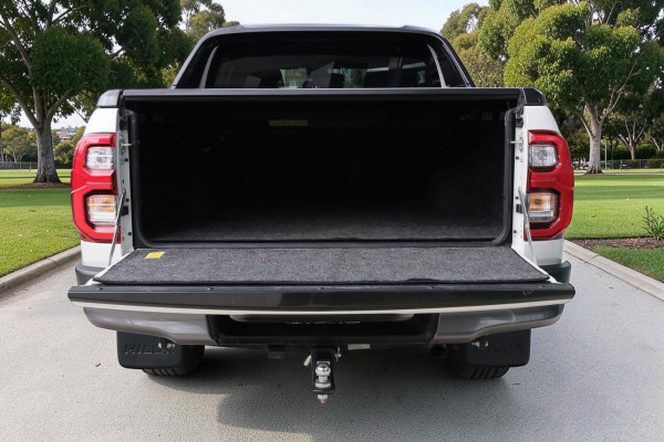 2021 Toyota HiLux GUN126R Rogue Dual Cab Pick Up Image 6