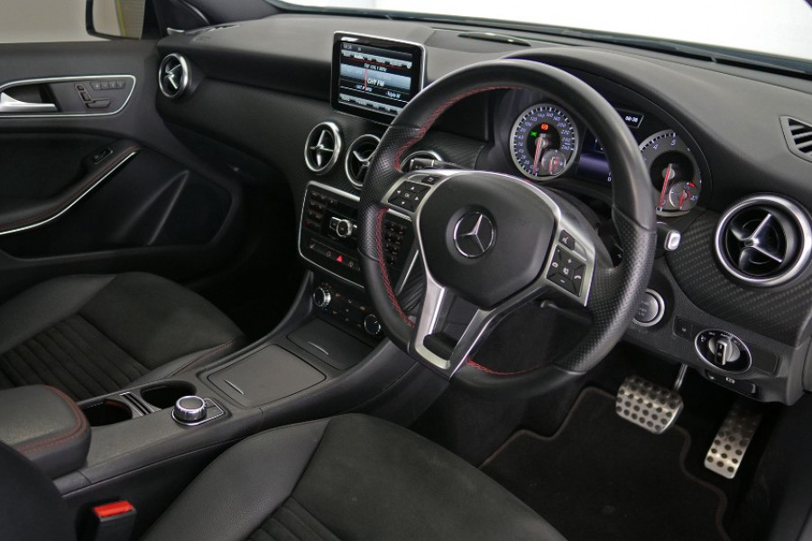 2015 MY06 Mercedes-Benz A-class W176 806MY A200 Hatchback Image 15