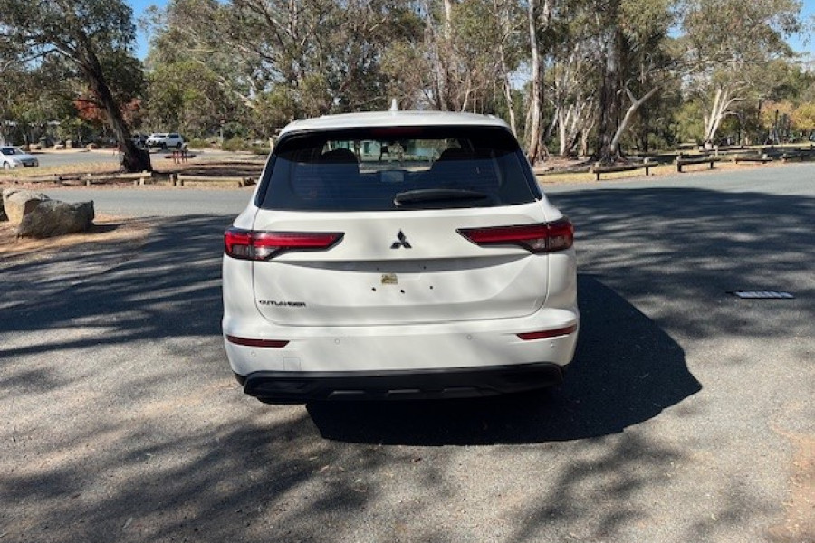 2021 MY22 Mitsubishi Outlander ZM ES Wagon Image 9