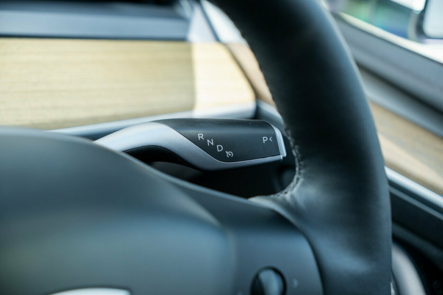 2023 Tesla Model Y  Long Range Wagon Image 15
