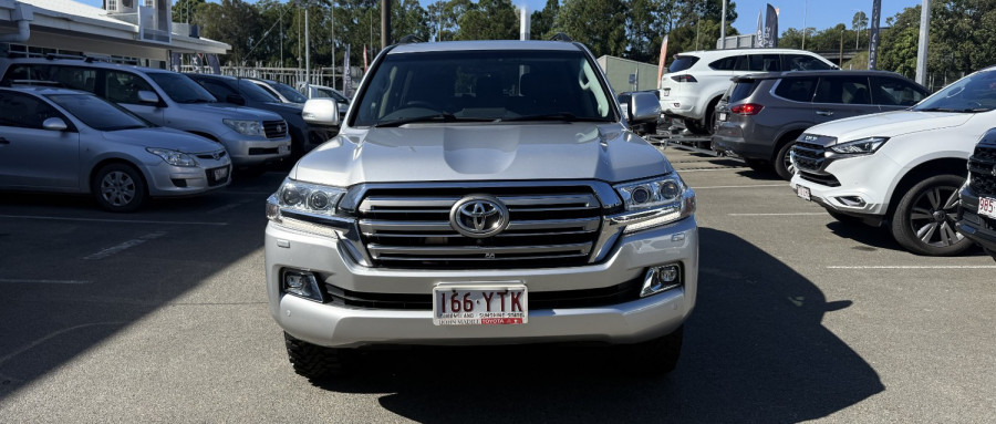 2019 Toyota LandCruiser VDJ200R VX SUV Image 4