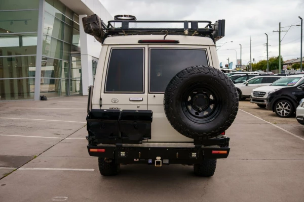 2019 Toyota LandCruiser VDJ78R GXL Troopcarrier SUV Image 4