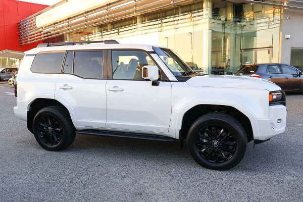 2024 Toyota LandCruiser Prado GDJ251R Kakadu SUV Image 3