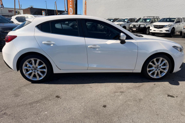 2015 Mazda 3 BM5438 SP25 Hatch Image 5