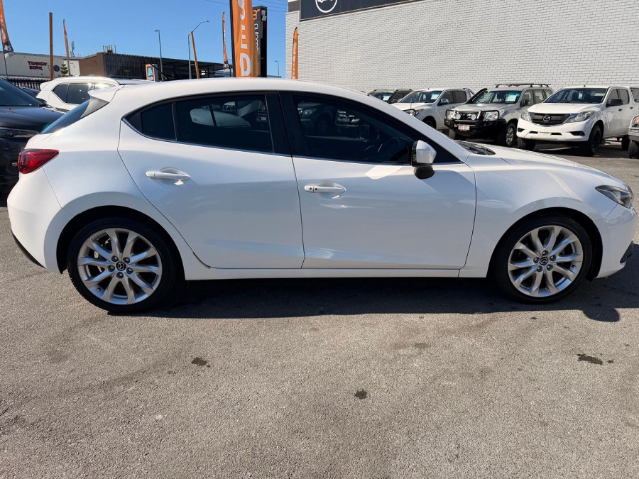 2015 Mazda 3 BM5438 SP25 Hatch Image 5