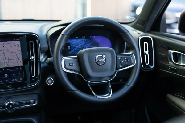 2024 MY25 Volvo XC40 XZ Ultra B4 Dark SUV Image 14