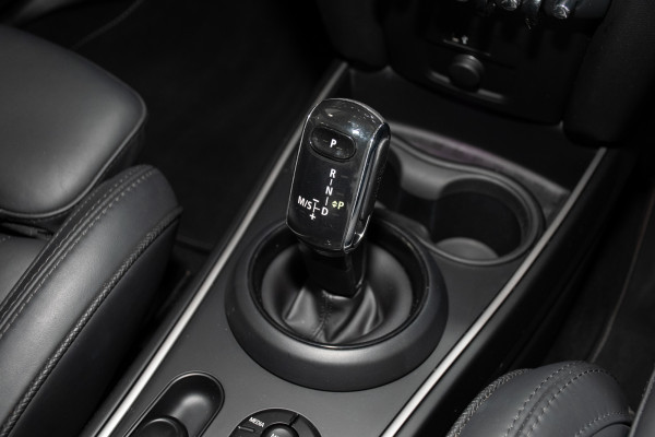2021 MINI Countryman Cooper S Mini Yours SUV Image 17
