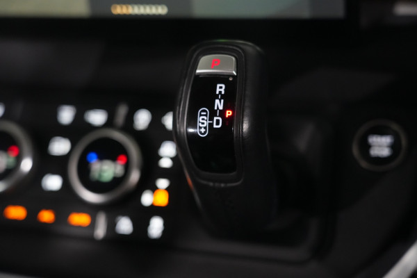 2023 Land Rover Defender L663 130 D300 SE SUV Image 17