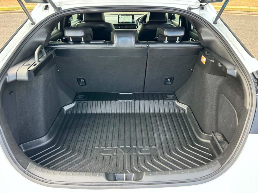 2022 Honda Civic 11th Gen VTi LX Hatch Image 14