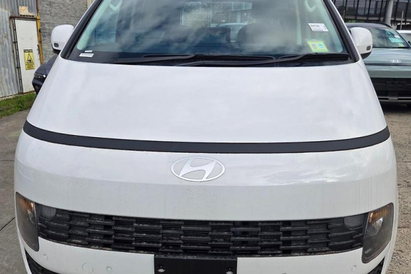 2026 Hyundai Staria Load US4.V3  Van Image 3