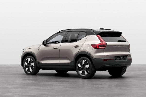 2023 MY24 Volvo XC40  Recharge Pure Electric SUV Image 3