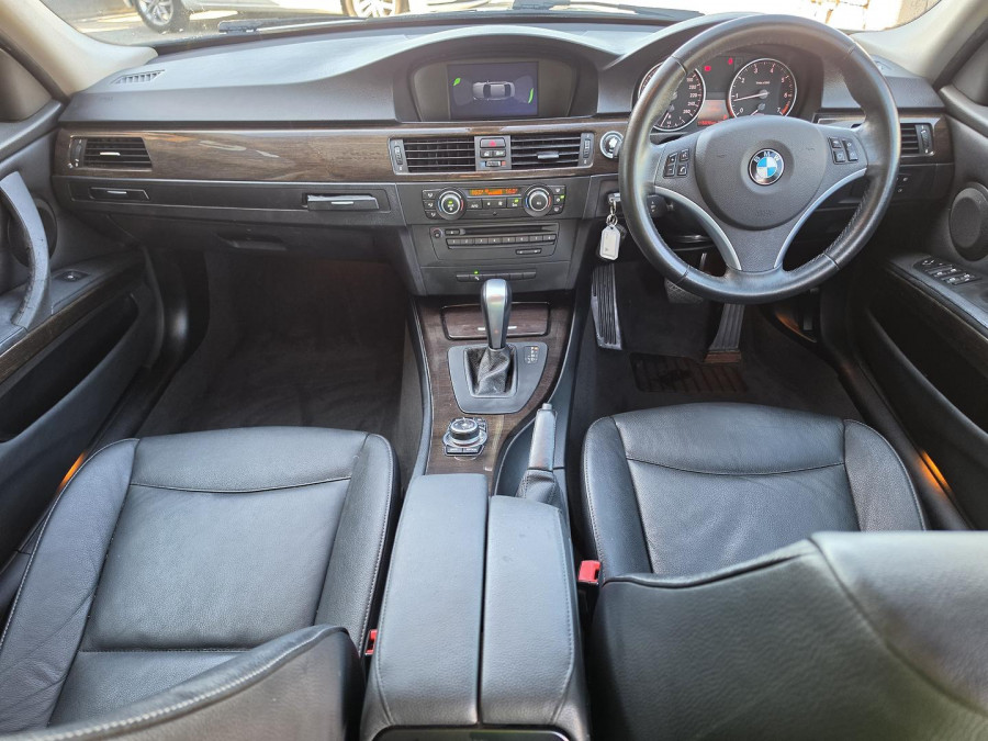 2011 BMW 3 Series E90 320i M Sport Sedan Image 18
