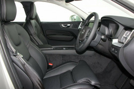 2018 MY19 Volvo XC60 UZ T5 Momentum Suv