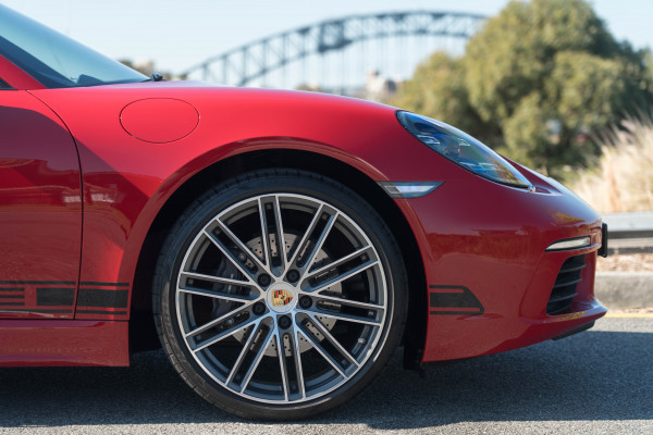 2024 Porsche 718 Cayman Coupe Image 10