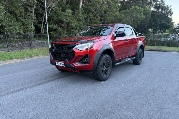  MY24 Isuzu D-MAX RG BLADE Ute