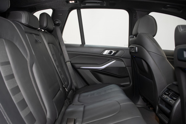 2020 BMW X5 xDrive30d SUV Image 3
