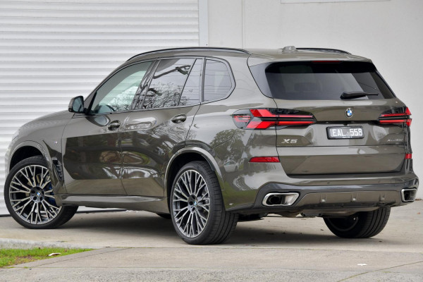 2025 BMW X5 G05 LCI xDrive30d M Sport SUV image 2