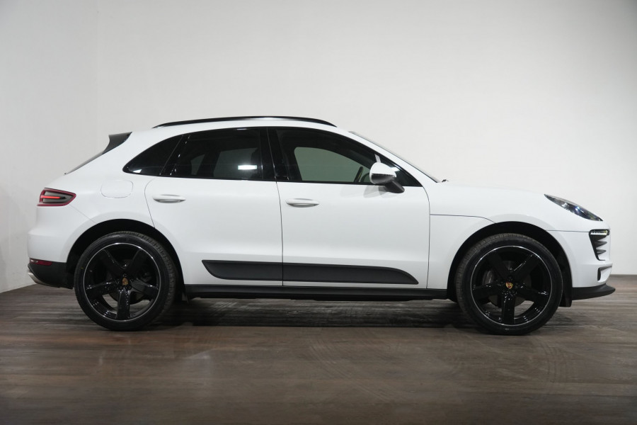2017 Porsche Macan SUV Image 4