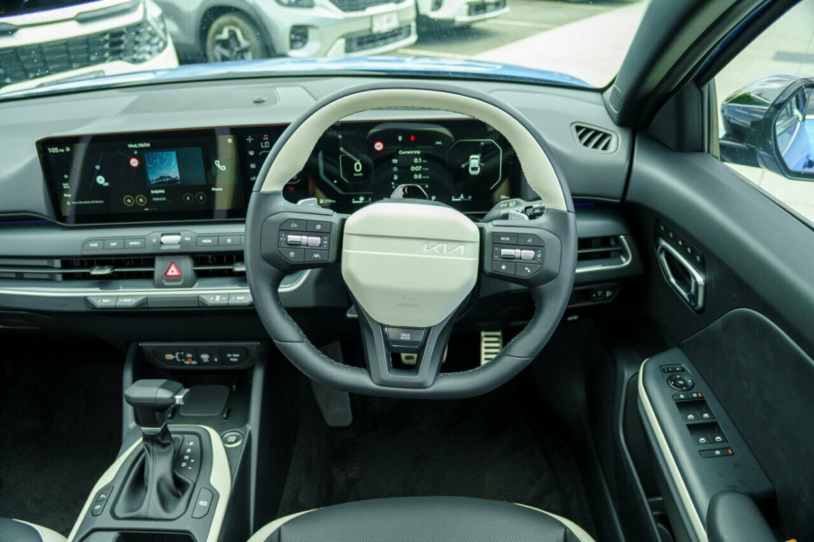 2025 Kia K4 CL4m GT-Line Sedan Image 9