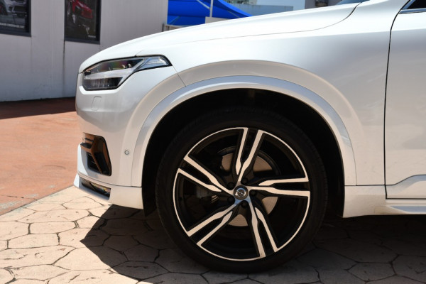 2017 Volvo XC90 Vehicle Description. L  MY17 T6 R-DESIGN WAG GEAR 8SP 2.0TSC T6 Suv Image 5