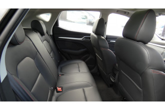 2024 MG ZST S13 ESSENCE SUV