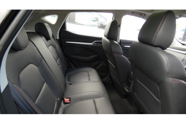 2024 MG ZST S13 ESSENCE SUV Image 8