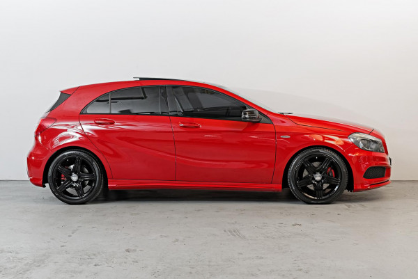 2014 Mercedes-Benz A-Class W176 A250 Sport Hatch image 3