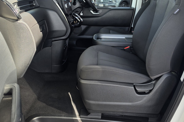 2025 MY26 Hyundai Staria US4.V3 SUV Image 9