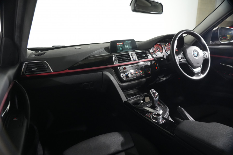2018 BMW 3 Series 20d Sport Line Sedan Image 13