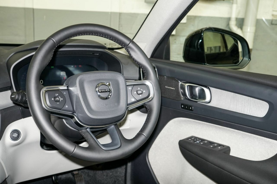 2025 MY26 Volvo XC40 XZ Plus B4 SUV Image 6