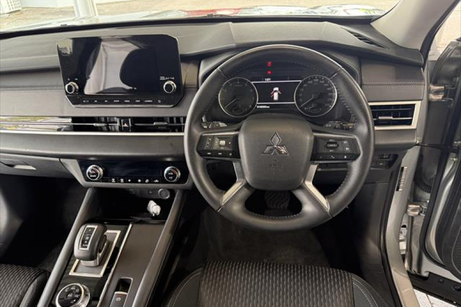2023 MY24 Mitsubishi Outlander ZM LS SUV Image 15