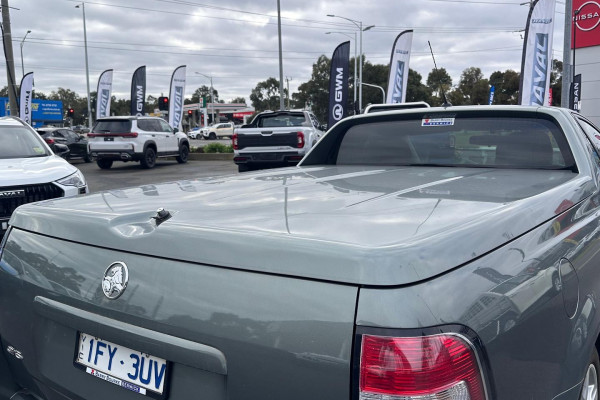 2015 Holden Ute VF SV6 Ute Image 11