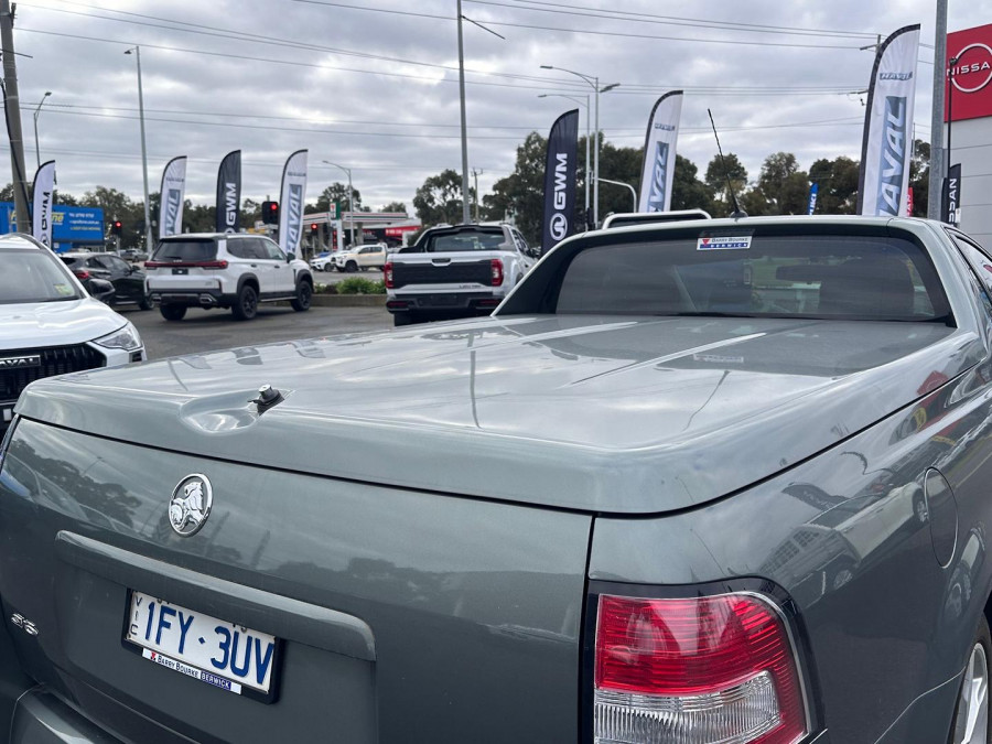 2015 Holden Ute VF SV6 Ute Image 11