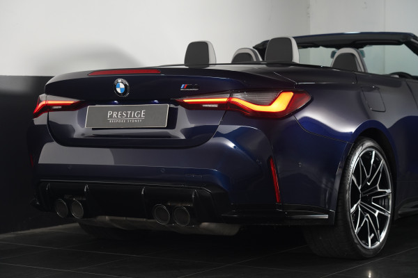 2022 BMW M4 Competition Xdrive Convertible Image 16