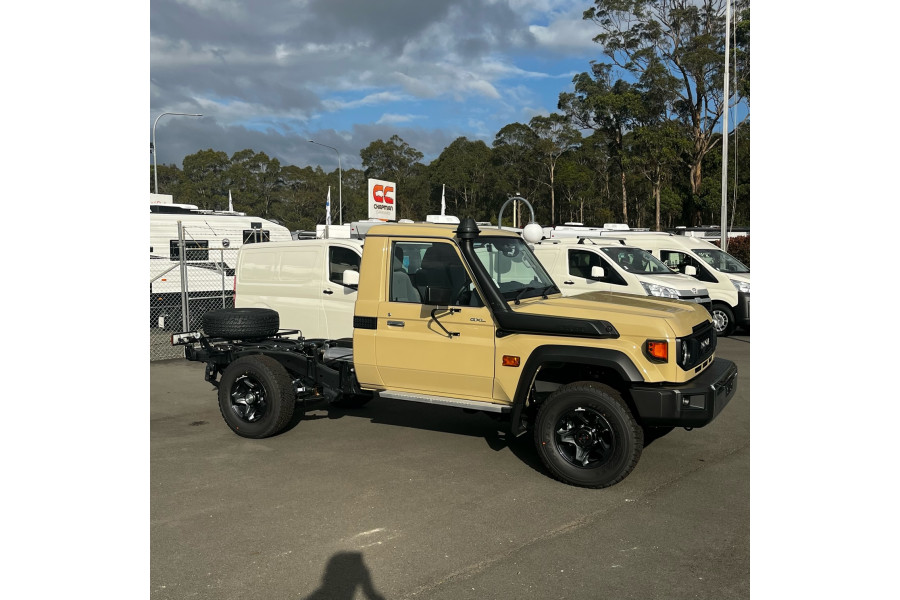2025 Toyota LandCruiser VDJ79R GXL V8 Single-Cab Cab-Chassis Image 8