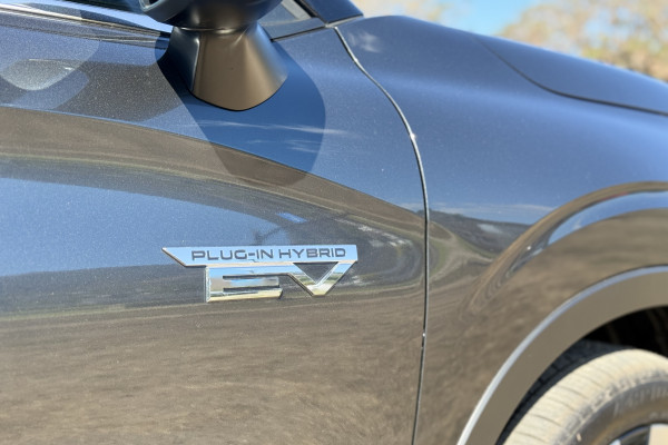 2025 MY24 Mitsubishi Outlander ZM PHEV Exceed SUV Image 9