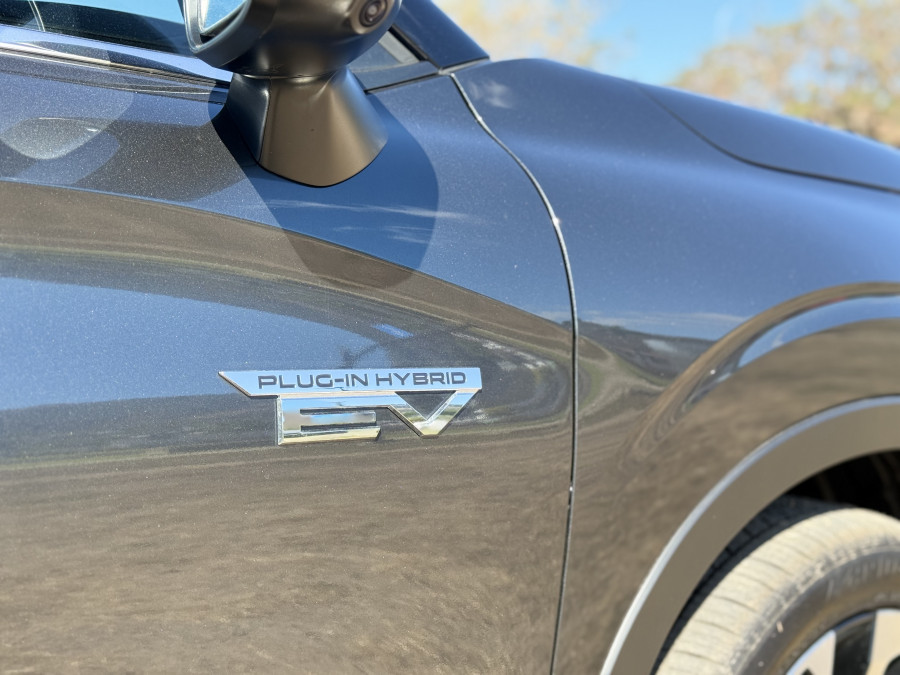 2025 MY24 Mitsubishi Outlander ZM PHEV Exceed SUV Image 9