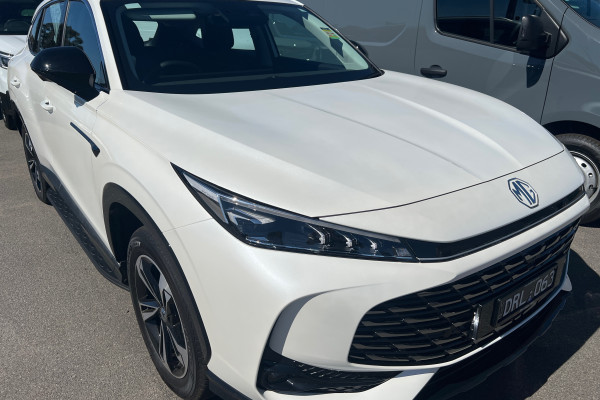 2025 MG HS AS33 Excite Hybrid SUV Image 3