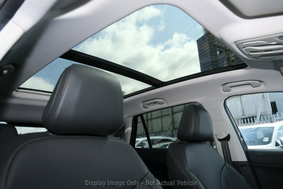 2025 MG HS AS33 Essence SUV Image 7