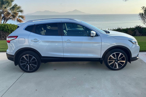 2017 Nissan QASHQAI J11 Ti SUV Image 2