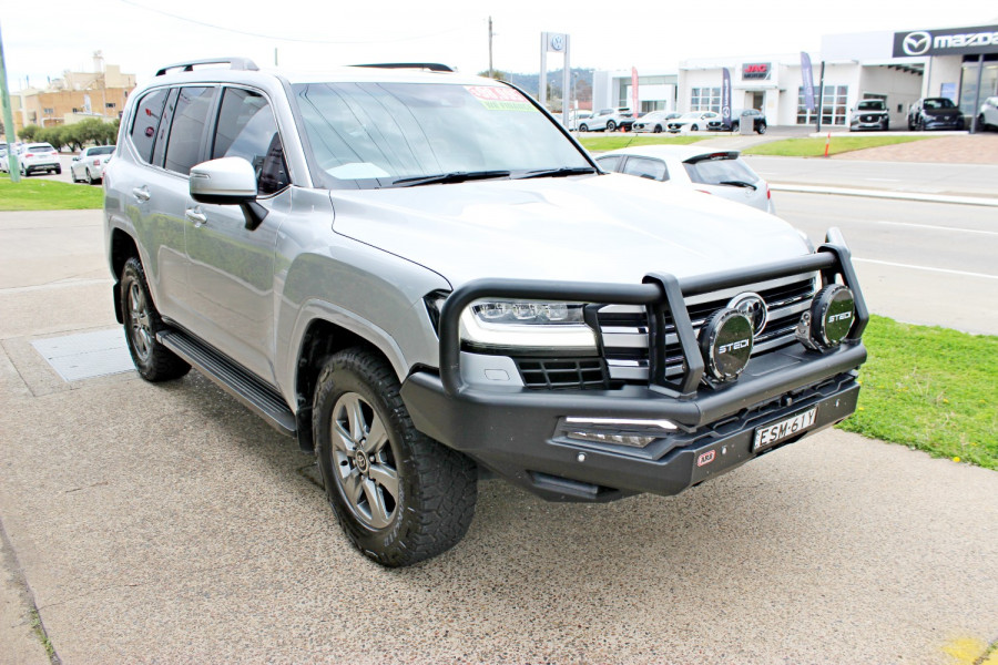 2022 Toyota LandCruiser FJA300R VX SUV Image 4