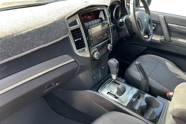 2017 Mitsubishi Pajero NX GLX SUV