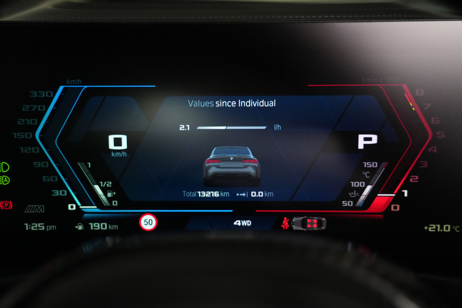 2024 BMW M4 CS Coupe Image 33